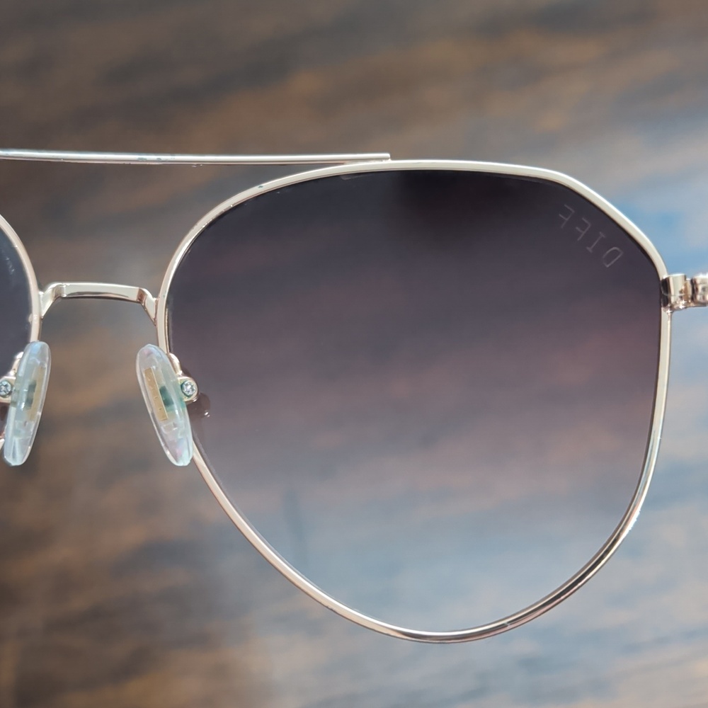 Diff Aviator Style Glasses - Picture 4 of 4